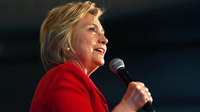 Demokrat Hillary Clinton, seçimler için 256.5 milyon dolar bağış topladı.