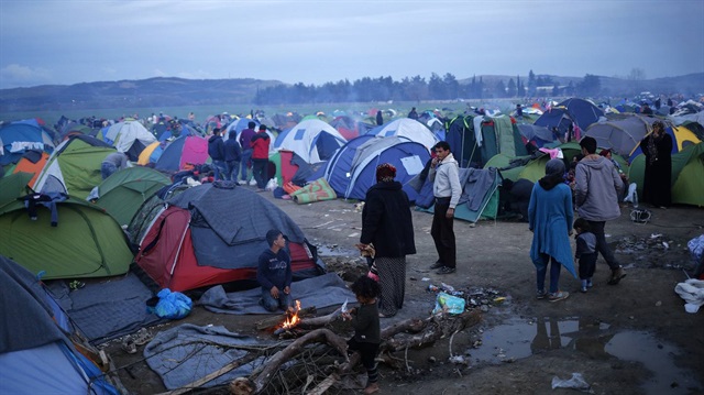 Yunanistan'ın İdomeni sığınmacı kampı yarından itibaren boşaltılmaya başlanacak. 