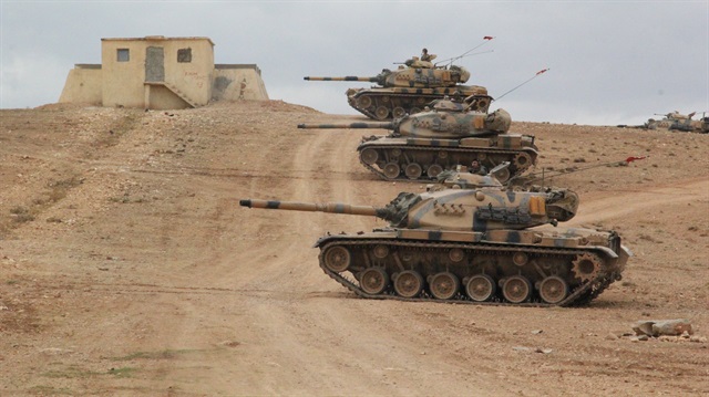 Türk askerlerinin bir buldozer, iki tank ve çok sayıda kamyonla Nusaybin'den Suriye topraklarına girdiği iddiası yalanladı. 