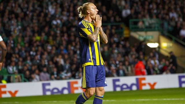 Simon Kjaer Fenerbahçe formasıyla bu sezon 2 kez kendi kalesine gol attı.