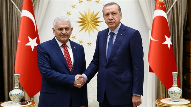  AK Parti Genel Başkanı Binali Yıldırım, yeni Bakanlar Kurulu listesini bugün saat 10.00'da Cumhurbaşkanı Recep Tayyip Erdoğan'a sunacak. 