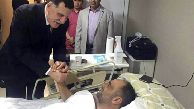 Önce Cumhurbaşkanı Erdoğan ile görüşen Libya Başkanlık Konseyi Başkanı Fayez Mustapha El Sarraj sonra yaralı vatandaşlarını ziyaret etti. 