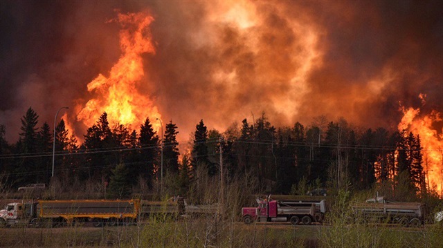 Kanada'daki orman yangını nedeniyle ülke genelinde başlatılan yardım kampanyalarında şu ana kadar 300 milyon doların üzerinde para toplandı. 