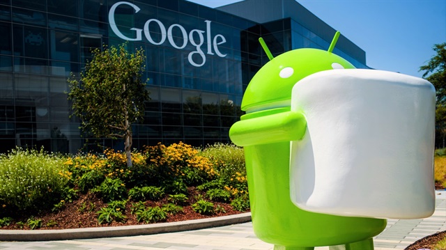 Android 6.0'ın simgesi Marshmallow, Google merkezinin önünde yerini aldı.