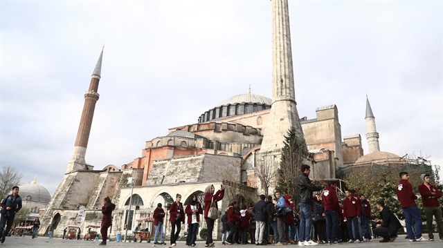 MEB bünyesinde, yatılı okuyan öğrenciler Topkapı Sarayı, Ayasofya Camii gibi tarihi mekânları gezecekler.