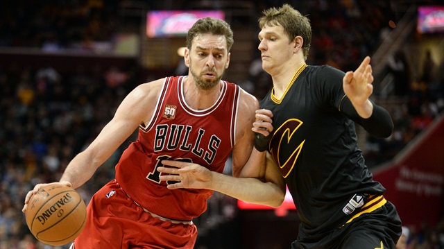 Pau Gasol NBA'de normal sezonda 16 sayı 11 ribaunt 4 asistlik ortamalarla oynadı.