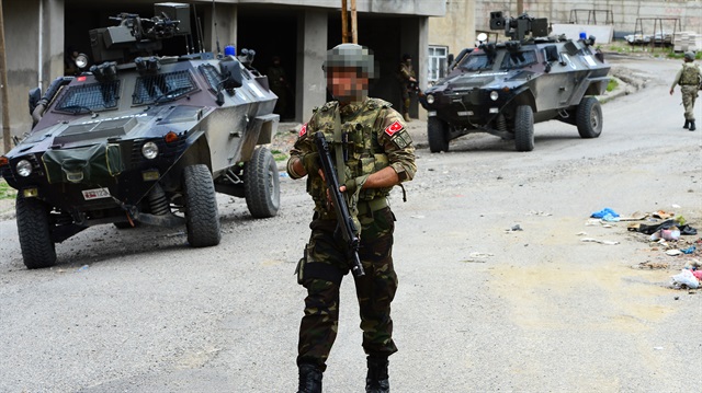 Nusaybin'de terör örgütü PKK'ya yönelik operasyonlar tüm hızıyla sürüyor. 