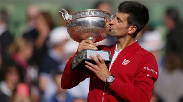 Dünya bir numarası Sırp Djokovic, Fransa Açık'ta ilk şampiyonluğunu elde etti.