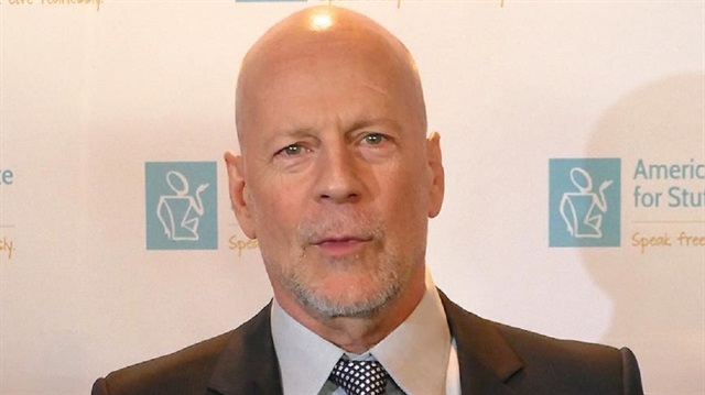 Amerikan Kekemelik Enstitüsünün yıllık ödülü, ABD Başkan Yardımcısı Joe Biden'in onur konuğu olduğu gecede, kekemeliği yenen sinema oyuncusu Bruce Willis'e verildi.
