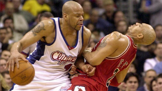 2000–2003 yılları arasında 	Los Angeles Clippers foramsı giyen Sean Rooks hayatını kaybetti.