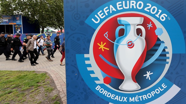 EURO 2016 süresince güvenlik açıkları ve taraftarlar arasında yaşanabilecek sürtüşmeler kaygı veriyor.