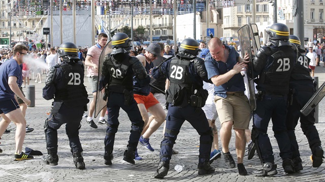 Marsilya'daki olaylara polis müdahale etti.