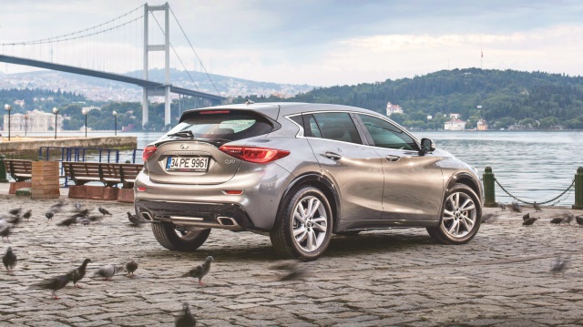 Infiniti’den Q30 hamlesi