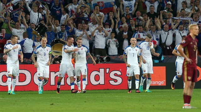 EURO 2016 B grubu 2.maçında Slovakya, Rusya'yı 2-1 mağlup etti.