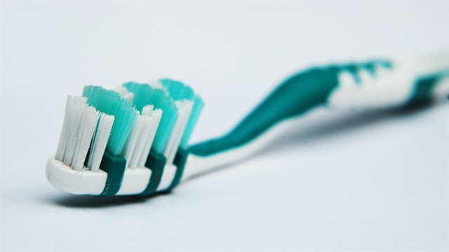 Diş fırçalamak orucu bozar mı? ​Diyanet net yanıt verdi!