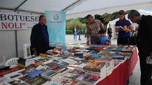 13-16 Haziran tarihlerinde ziyarete açık kalacak fuarda, Türkçe kitapların yanı sıra Türk yazarların Arnavutça'ya tercüme edilmiş eserlerini bulmak mümkün.
