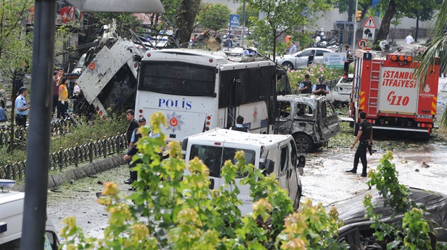 Vezneciler'de 6 polisin şehit olduğu ve 5 sivilin hayatını kaybettiği saldırıyı TAK üslenmişti. 