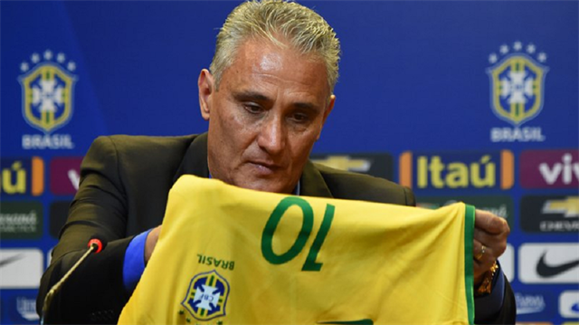 Adenor Leonardo Bacchi ya da kısaca Tite, Brezilyalı teknik direktör ve eski futbolcu. 