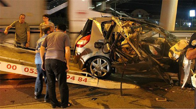 Spor Toto 3.Lig takımlarından 24 Erzincanspor'un futbolcusu Serhat Cinemre trafik kazasında hayatını kaybetti.