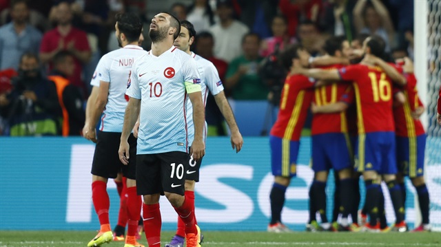 İrlanda, İtalya'yı 1-0 yenerek E Grubu'nda 3. oldu ve turnuvada yoluna devam etti.