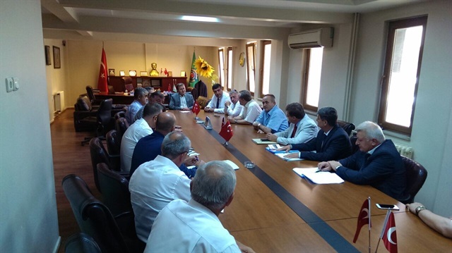 TMO Genel Müdürü ve Yönetim Kurulu Başkanı İsmail Kemaloğlu, Trakya’nın Ticaret Borsaları ve Ziraat Odaları yöneticileri ile Edirne’de bir araya geldi.