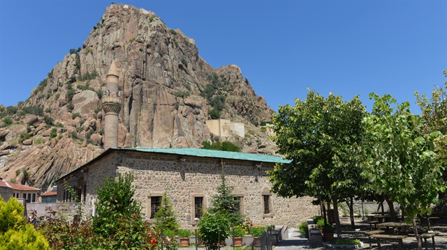 Afyon Ulu Cami, Selçuklu'dan günümüze ulaşan en eski ahşap direkli camilerden birisidir.