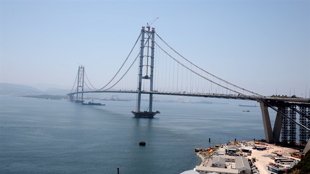 Osmangazi Köprüsü'nün açılmasıyla Kocaeli'nin Gebze ve Diloavası ilçelerindeki sanayi yükünün azalması hedefleniyor.
