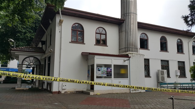 Hendek'te bir kişi, elektrik arızasını gidermeye gittiği caminin minaresinde ölü bulundu. ​​
