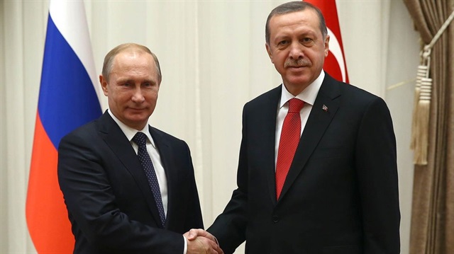 Cumhurbaşkanı Erdoğan ile Rus mevkidaşı Putin'in Çin'de düzenlenecek olan G20 zirvesi öncesinde bir araya gelebileceği belirtildi. 