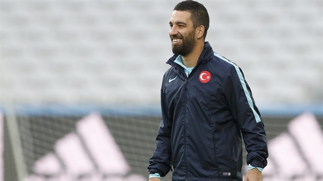 İspanyol basını, Arda Turan'ın gelecek sezon Barcelona'da forma giyemeyeceği iddia edildi.