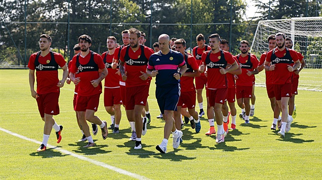 Eskişehirspor'da çalışmalar sürerken, bugün sağlık kontrolleri yapıldı.