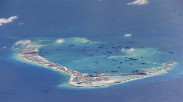 BM Daimi Tahkim Mahkemesi, Filipinler'in başvurusu üzerine görülen davada Çin'in Güney Çin Denizi'ndeki iddialarının aleyhinde karara vardı. 