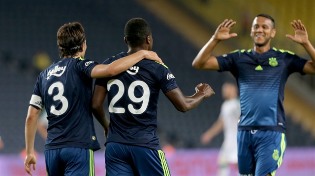 Fenerbahçe hazırlık maçında Panathiniakos'u 2-1 mağlup etti.