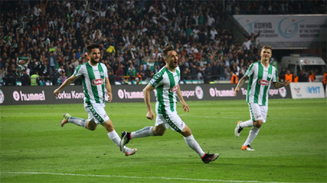 Atiker Konyaspor'un yeni sezon kombine satışlarının ilk günde 17 bine ulaştığı belirtildi.