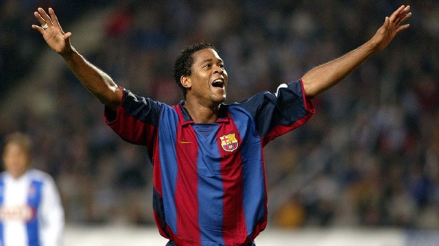 Patrick Kluivert önümüzdeki sezondan itibaren PSG'nin Futbol Direktörü olacak.