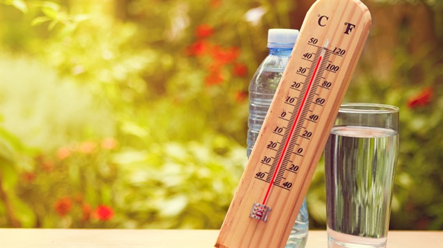 Hava sıcaklıklarının artmasıyla vatandaşları uyaran uzmanlar, vücut ısısının organlara zarar verebileceğini söyledi.