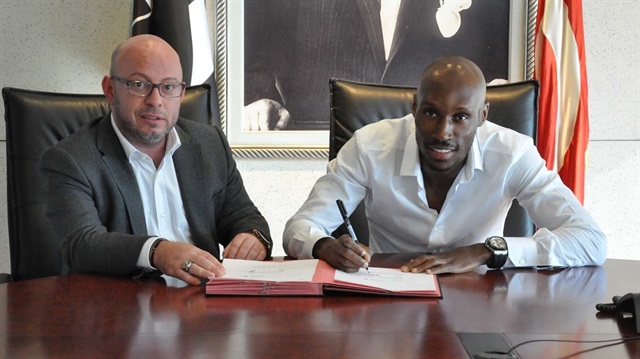 Atiba Hutchinson Beşiktaş'la olan sözleşmesini 2018 yılına kadar uzatma kararı aldı. (Arşiv)