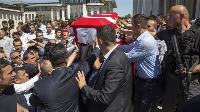 Şehit Mehmet Çetin için 
Cumhurbaşkanlığı'nda
cenaze töreni düzenlendi.