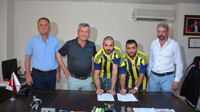 Erman Kılıç ve Gökhan Ünal, Menemenspor'la sözleşme imzaladı. 