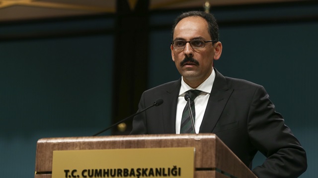 Arşiv- İbrahim Kalın, darbe girişiminde bulunanların açığa alınması ve tutuklanmasının Türkiye'nin yararına olacağını belirtti.