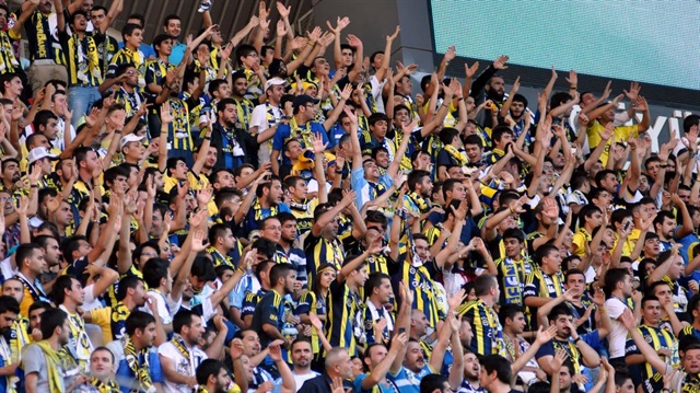 Fenerbahçeli taraftarların Monaco maçına alınmamasının sebebinin OHAL olduğu belirtildi. (Haber: Hürriyet)