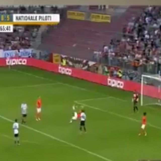 Nowitzki kesti Podolski attı