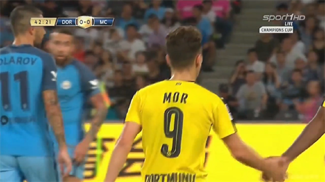 Emre Mor, Borussia Dortmund-Manchester City maçına ilk 11'de başladı. 