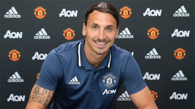 Zlatan Ibrahimovic, PSG'den ayrıldıktan sonra Manchester United'a 1 yıllık imza atmıştı. 