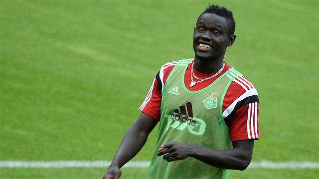 İngiliz basını Oumar Niasse'ın Galatasaray'a kiralanacağını iddia etti.