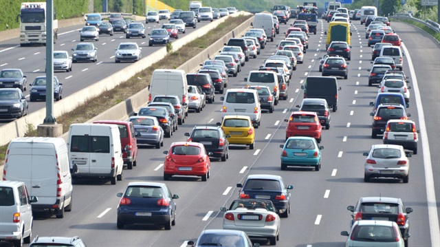 Başbakan Yardımcısı Mehmet Şimşek, zorunlu trafik sigortalarında primlerin daha etkin bir şekilde düşürülmesi için yeni bir mevzuat hazırladıklarını belirtti.