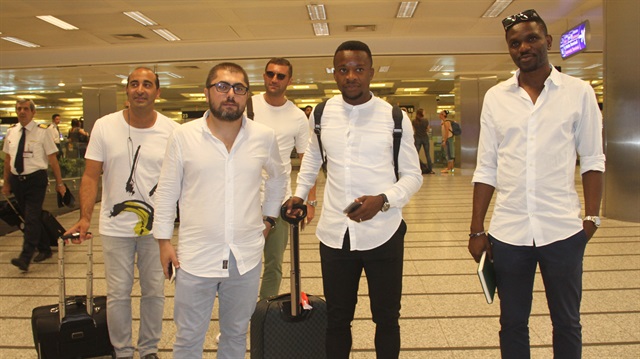 Laziolu Onazi, Trabzonspor için İstanbul'a geldi.