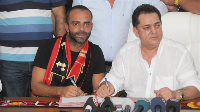 Semih Şentürk, Eskişehirspor'a 1 yıllık imza attı
