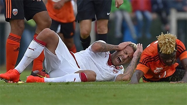 Jeremy Menez, Bordeaux ile çıktığı ilk maçta talihsiz bir sakatlık geçirdi.