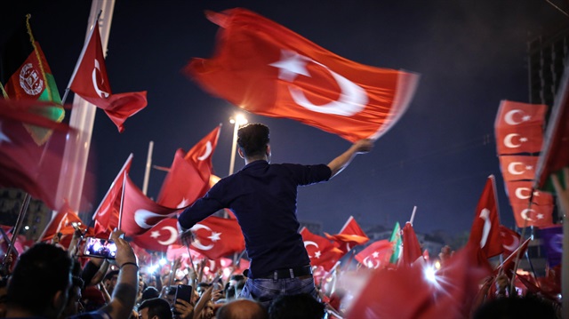 Halkın 15 Temmuz darbe girişimine gösterdiği tepki ve oluşan duyarlılık, ekonominin çeşitli alanlarında faaliyette bulunan ya da bulunmayı planlayanları harekete geçirdi.